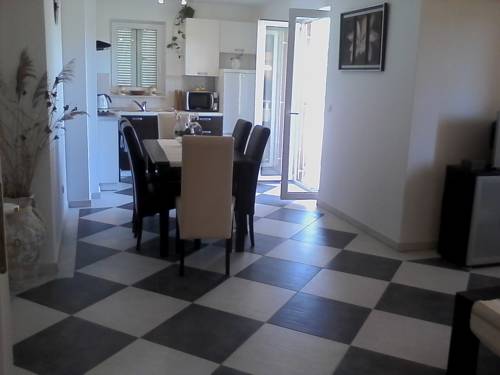 Čižići Croatia hotel price promo code booking.com