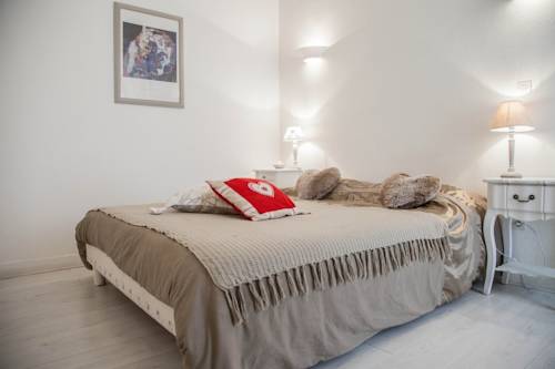 Nice France hotel price promo code booking.com