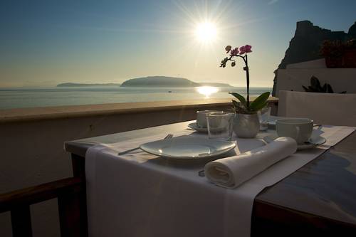 Ischia Ponte Italy hotel price promo code booking.com