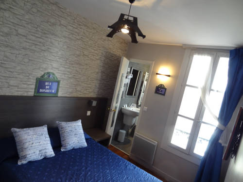 Paris France hotel price promo code booking.com