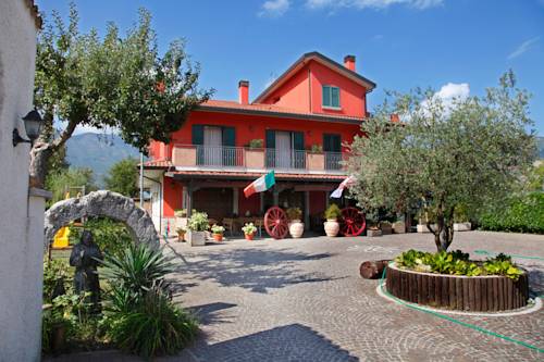 Montella Italy hotel price promo code booking.com