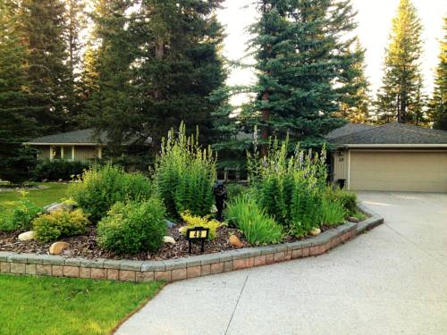 Redwood Meadows Canada hotel price promo code booking.com